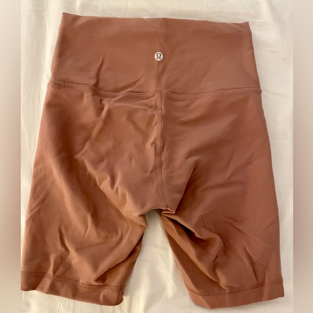 Blush Lululemon Wunder Under shorts